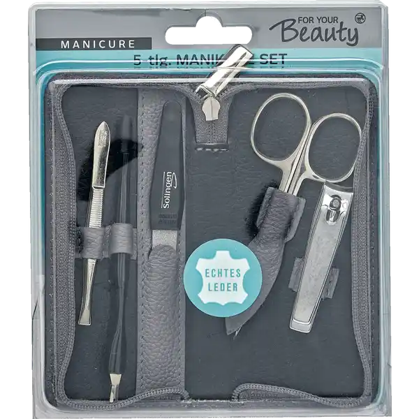 FOR YOUR Beauty Manicure tlg Manikre Set: Цвет: Produktbeschreibung und details echt Leder Etui perfekt fr unterwegs Inhalt Nagelschere mit Kombispitze Pinzette schrg Nagelknipser SaphirNagelfeile Nagelhautschieber und schneider Kontaktdaten Dirk Rossmann GmbH Isernhgener Strae   Burgwedel wwwrossmannde
https://www.rossmann.de/de/pflege-und-duft-for-your-beauty-manicure-5-tlg-manikuere-set/p/4305615404134