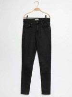 LTB Marcella Jeans , schwarz: Цвет: https://www.dress-for-less.de/ltb-marcella-jeans-schwarz/A0084044.html
Прибаляем цифру 6 к размеру в цифрах для получения российского размера