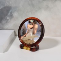 Зеркало настольное - подвесное «Круг», двустороннее, с увеличением, d зеркальной поверхности 12 см, цвет «янтарный»: 
