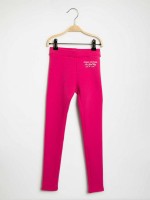 Tommy Hilfiger Leggings , pink: Цвет: https://www.dress-for-less.de/tommy-hilfiger-leggings-pink/A0088836.html
Leggings von TOMMY HILFIGER
Modell: KG0KG07682
Bund: elastisch
Stoff/Muster: Sweat aus einer Baumwollmischung/uni
Extras: Logoprint
Material: 78% Baumwolle 18% Polyester