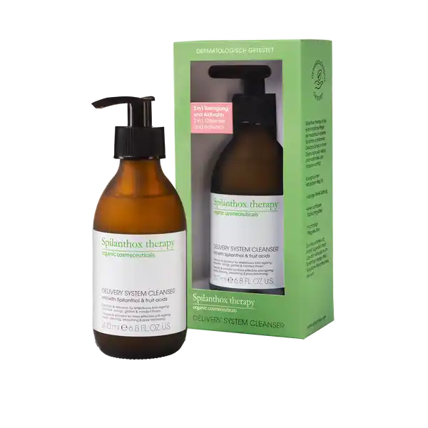 Spilanthox therapy Delivery System Cleanser: Цвет: Produktbeschreibung und details Aktivator und Reinigung fr effektivere AntiAgeing Resultate reinigt glttet ampamp mindert Poren Fr ein glattes gepflegtes Hautbild mit streichelweicher Haut Wertvolle natrliche Inhaltsstoffe wirken wie ein enzymatisches Peeling und sorgen fr einen ebenmigen Teint Geniee das Gefhl porentief gereinigter Haut und lass dich verzaubern vom frischen sommerlichen Zitrusduft Gute Laune und reine frische Haut lassen dich strahlen Beeindrucke mit deiner natrlichen Schnheit Wenn es schnell gehen muss Unser Cleanser ist mit oder ohne Wasser zu nutzen Kontaktdaten NB Green Cosmetics GmbH Gaustrae a  Hamburg wwwspilanthoxcom UrsprungslandHerkunftsort Made in Germany Anwendung und Gebrauch Morgens und abends auf ein Wattepad geben ber Gesciht und Hals massieren Mit oder ohne Wasser zu nutzen Danach Pflege auftragen Inhaltsstoffe AQUA WATER POLYGLYCERYL CAPRATE GLYCERIN DISODIUM COCOYL GLUTAMATE SODIUM BENZOATE LACTIC ACID LIMONENE POTASSIUM SORBATE CITRUS AURANTIUM DULCIS ORANGE PEEL OIL SODIUM COCOYL GLUTAMATE CITRUS GRANDIS GRAPEFRUIT PEEL OIL LACTOBACILLUSRYE FLOURFERMENT CYMBOPOGON FLEXUOSUS HERB OIL CITRAL SODIUM HYALURONATE GERANIOL LINALOOL
https://www.rossmann.de/de/pflege-und-duft-spilanthox-therapy-delivery-system-cleanser/p/4260546840010