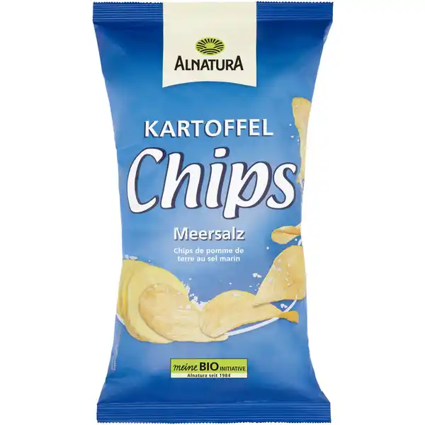 Alnatura Bio Kartoffelchips Meersalz: Цвет: Produktbeschreibung und details Diese BioChips zeichnen sich durch ihren puren unverflschten Kartoffelgeschmack aus Dazu werden dnne Kartoffelscheiben knusprig in Sonnenblumenl ausgebacken und anschieend ohne weitere Zutaten fein gesalzen So haben die Alnatura Kartoffelchips Meersalz als vegane Knabberklassiker ihren Auftritt auf der Party oder beim gemtlichen Filmabend  ganz ohne Aromastoffe und ohne Hefeextrakt Lebensmittelunternehmer Name Alnatura GmbH Adresse MahatmaGandhiStrae   Darmstadt wwwalnaturade Bio Zertifikat NLBIO UrsprungslandHerkunftsort EUNichtEULandwirtschaft Testurteile Qualittssiegel ampamp Verbandszeichen Rechtlich vorgeschriebene Produktbezeichnung Bio Kartoffelchips Meersalz Zutaten Kartoffeln   Sonnenblumenl  Meersalz   aus biologischer Landwirtschaft Nhrwerte Durchschnittliche Nhrwertangaben pro  g Energie  kj   kcal Fett  g davon  gesttigte Fettsuren  g Kohlenhydrate  g davon  Zucker  g Ballaststoffe  g Eiwei  g Salz  g Gebrauch Aufbewahrung und Verwendung Aufbewahrungs und Verwendungsbedingungen Bitte vor Wrme schtzen
https://www.rossmann.de/de/lebensmittel-alnatura-bio-kartoffelchips-meersalz/p/4104420056909