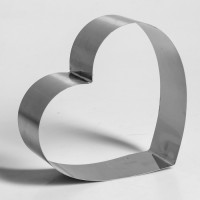 Форма для выпечки и выкладки "Сердце", H-6,5 см, 20 х 20 см: 