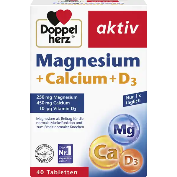 Doppelherz aktiv Magnesium + Calcium + D3: Цвет: https://www.rossmann.de/de/gesundheit-doppelherz-aktiv-magnesium--calcium--d3/p/4009932002560
Produktbeschreibung und details Besonders in Zeiten krperlicher und geistiger Belastung braucht der Krper zur Erhaltung seiner Leistungsfhigkeit ausreichend Nhrstoffe Magnesium und Calcium sind Mineralstoffe die einen Beitrag zum normalen Knochenerhalt und zur Muskelfunktion leisten Der quotCalciumEinbauhelferquot Vitamin D trgt zu einer normalen Verwertung von Calcium zum normalen Knochenerhalt und zur normalen Muskelfunktion bei Die Magnesium und Calciumversorgung ist bei unausgewogener Ernhrung oft nicht optimal Insbesondere entspricht die Versorgung mit Calcium in weiten Teilen der Bevlkerung nicht den Empfehlungen Vitamin D kann der Krper durch regelmige Einwirkung von Sonnenlicht auf die Haut selbst herstellen Diese Eigenproduktion reicht in unseren Breitengraden jedoch oft nicht aus Die Nahrungsergnzung von Doppelherz enthlt daher Magnesium und Calcium plus Vitamin D in  Tablette Bei krperlicher Belastung oder bei einer ungesunden Lebensweise kann der Bedarf an den beiden Mineralstoffen erhht sein Magnesium leistet einen Beitrag zum normalen Energiestoffwechsel Es untersttzt die normale Funktion des Nervensystems und die normale Muskelfunktion Calcium wird fr die Erhaltung normaler Knochen bentigt und leistet sowohl einen Beitrag fr die normale Muskelfunktion als auch fr die normale Blutgerinnung Lebensmittelunternehmer Name Queisser Pharma GmbH ampamp Co KG Adresse Schleswiger Strae   Flensburg wwwdoppelherzde UrsprungslandHerkunftsort Deutschland Rechtlich vorgeschriebene Produktbezeichnung Tabletten mit Magnesium Calcium ampamp Vitamin D  Nahrungsergnzungsmittel Zutaten Calciumcarbonat Magnesiumoxid Fllstoff mikrokristalline Cellulose Trennmittel Speisefettsuren Trennmittel vernetzte Carboxymethylcellulose berzugsmittel Hydroxypropylmethylcellulose Trennmittel Talkum Fllstoff Polyvinylpyrrolidon Trennmittel Magnesiumsalze der Speisefettsuren Farbstoff Titandioxid berzugsmittel Hydroxypropylcellulose Kokosl Cholecalciferol Nhrwerte Durchschnittliche Nhrwertangaben pro  Portion  Stck NRV Calcium  mg   Magnesium  mg   Vitamin D  g   Anwendung und Gebrauch Tglich  Tablette zu einer Mahlzeit mit ausreichend Flssigkeit unzerkaut einnehmen Gebrauch Aufbewahrung und Verwendung Aufbewahrungs und Verwendungsbedingungen Bei Raumtemperatur trocken lagern Warnhinweise und wichtige Hinweise Warnhinweise Die angegebene empfohlene tgliche Verzehrmenge darf nicht berschritten werden Nahrungsergnzungsmittel sind kein Ersatz fr eine ausgewogene und abwechslungsreiche Ernhrung und eine gesunde Lebensweise Fr kleine Kinder unzugnglich aufbewahren