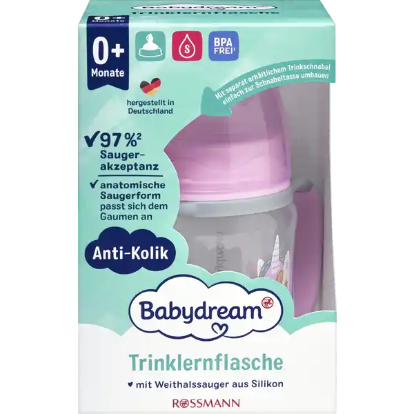 Babydream Weithals-Trinklernflasche Einhorn 150 ml: Цвет: Produktbeschreibung und details Unsere AntiKolik Babyflaschen haben wir fr Ihr Baby und Sie entwickelt  fr entspannte Momente beim Flschchen geben von Geburt an Die Griffe helfen Ihrem Baby bei den ersten eigenen Trinkversuchen Sie sind abnehmbar und knnen fr jede andere Babydream Weithalsflasche verwenden werden Die Kappe verschliet Sauger und Flasche und sorgt dafr dass die Flasche auslauf sicher ist Mit abnehmbaren ampamp rutschfesten Griffen die auf Babydream Weithalsflaschen gesetzt werden knnen Der anatomisch geformte Sauger mit extra viel Platz fr die Zunge und AntiKolikAusgleichsventil wurde von uns entwickelt um Ihr Baby schnell zu einem ruhigen Trinkfluss zu fhren und sorgt so mit jedem Flschchen fr entspannte Momente zwischen Ihnen und Ihrem Baby wie beim Stillen Das AntiKolikAusgleichsventil reduziert damit die Gefahr von Koliken und Unwohlsein  von  der Eltern besttigt Gre S  ab  Monaten mit Trinksauger in anatomischer Form Weithalssauger aus Silikon mit auslaufsicherer Schutzkappe fr Muttermilch Tee Anfangsnahrung oder dnnflssige Sfte anatomische Saugerform passt sich dem Gaumen an  Saugerakzeptanz BPAfrei  aus hochwertigem BisphenolA freiem Silikon und Polypropylen Laut EU Verordnung NOVATEX Produkttest   n  von  der Babys akzeptierten den Sauger NOVATEX Produkttest   n  von  der Eltern hat die AntiKolik Belftung berzeugt Kontaktdaten Dirk Rossmann GmbH Isernhgener Strae   Burgwedel wwwrossmannde UrsprungslandHerkunftsort Deutschland Anwendung und Gebrauch Als Mutter wissen Sie Stillen ist das Beste fr Ihr Kind Babynahrung sollte nur wie vom Hersteller empfohlen zubereitet und gefttert werden Bitte wechseln Sie den Sauger nach ein bis zweimonatigem Gebrauch aus hygienischen und Sicherheitsgrnden aus Der anatomische Weithalssauger ist fr Babydream und NUK Weithalsflaschen geeignet auer Nature Sense Weitere Hinweise innen
https://www.rossmann.de/de/baby-und-spielzeug-babydream-weithals-trinklernflasche-einhorn-150-ml/p/2001234019781