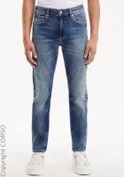 джинсы Кельвин Кляйн Джинсы Slim Taper: Цвет: TaperedfitJeans von Calvin Klein JeansDenimJeans aus elastischem Baumwollmix fr perfekten SitzGerade unten schmale BeinformFivePocketStyleMit Calvin Klein LederBadgeObermaterial  Baumwolle  Elastomultiester  ElasthanLnge
Artikelfarbe: dark denim32
Marke: Calvin Klein Jeans
Sortiment: He. Jeans
: Normalgren
https://corso.de/c24074821-4218-jeans-slim-taper.html