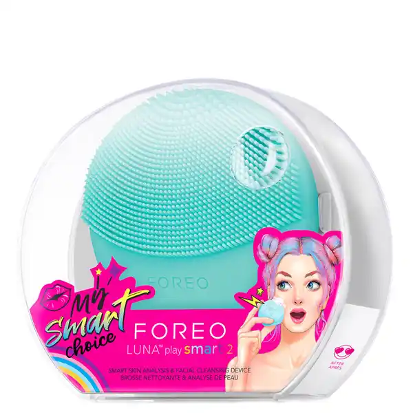 FOREO LUNA™ play smart 2 - Mint For You!: Цвет: Produktbeschreibung und details LUNA play smart  smartes Hautanalyse und GesichtsreinigungsGert DAS HAUTPFLEGESPIEL GEWINNEN SPIELE GUT SPIELE SMART DAS EINZIGE IN SMARTE HAUTANALYSEGERT Gewinnen Sie jedes Hautpflegespiel mit LUNA play smart   einem intelligenten Gesichtsreinigungsgert der schwedischen BeautyTechMarke FOREO Auf eine vorhergehende Hautanalyse folgt eine mageschneiderte Reinigung Dieses intelligente TSonic PulsationsGesichtsmassageGert entfernt bis zu   von Schmutz l Schwei und MakeupRckstnden und bereitet die Haut auf eine verbesserte Aufnahme der Wirkstoffe Ihrer bevorzugten Hautpflegeprodukte vor Das kompakte und leichte Gert aus ultrahygienischem Silikon ist ein perfekter Reisebegleiter fr die smarte Hautpflege mit bis zu  Anwendungen ULTRA HYGIENISCHES ampamp SANFTES SILIKON Die   wasserfeste und ergonomisch geformte LUNA play smart  die sich den Gesichtskonturen anpasst demonstriert intelligentes schwedisches Design und Handwerkskunst in Aktion Das schnell trocknende und unporse Material verhindert die Ansammlung von Bakterien mal besser als Nylonborsten whrend das nicht scheuernde ultrahygienische Silikon sanft ber das Gesicht gleitet ohne an Ihrer empfindlichen Haut zu ziehen oder sie zu dehnen mageschneiderte Hautpflege fr eine tiefenwirksame und sanfte Reinigung kompakt und leicht perfekt fr die Hautpflege fr unterwegs bereitet die Haut auf die Aufnahme Ihrer bevorzugten Hautpflegeprodukte vor zwei  Karat vergoldete Hautsensoren analysieren den Feuchtigkeitsgehalt der Haut das Hautalter und den Hauttyp Intensitt und Reinigungszeit werden automatisch an den Hautzustand angepasst Zonen Brstenkopf fr Tiefenreinigung und Massage  TSonic Pulsationen pro Minute bis zu  Anwendungen hergestellt aus weichem krpersicherem ultrahygienischem Silikon frei von Phthalaten und BPA   wasserfest passend fr alle Hauttypen synchronisiert sich mit der quotFOREO For Youquot App fr Android und iOSGerte Paket enthlt LUNA play smart   BasisHandbuch Kontaktdaten Foreo AB Birger Jarlsgatan   Stockholm wwwforeocom Anwendung und Gebrauch  ffnen Sie die FOREO For You App und schalten Sie Bluetooth ein  Schalten Sie LUNA play smart  ein indem Sie die Universaltaste gedrckt halten  Folgen Sie den Anweisungen fr die Hautanalyse und eine angepasste Reinigung wird mit Ihrem Gert synchronisiert  Befeuchten Sie das Gesicht tragen Sie den Reiniger auf und folgen Sie den Anweisungen der App um die benutzerdefinierte Reinigung zu aktivieren  LUNA play smart  anfeuchten und in sanft kreisenden Bewegungen ber Ihr Gesicht gleiten  Halten Sie die Universaltaste gedrckt um das Gert auszuschalten  Splen Sie Ihr Gesicht ab und trocken Sie es Pflegehinweise Mit Wasser und Seife reinigen Inhaltsstoffe Material ultrahygienisches Silikon PC ABS Hinweise zur Elektrogerte und Batterieentsorgung Hinweise zur Entsorgung von Elektrogerten und Batterien httpswwwrossmanndedeserviceundhilfeelektrogesetzbatteriegesetz
https://www.rossmann.de/de/pflege-und-duft-foreo-luna-play-smart-2---mint-for-you/p/7350120790200