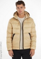 джинсы Кельвин Кляйн Куртка с отделкой Lw Padded Jac: Цвет: Steppjacke von Calvin Klein Jeans, Web aus 100% recycelt Polyester, Warm wattiert, Logo-Tape an den Taschen, Markenlabel, Obermaterial: 100% Polyester. Wattierung: 100% Polyester, N-Gr
Artikelfarbe: beige
Marke: Calvin Klein Jeans
Sortiment: He. Jacken
: Normalgren
https://corso.de/c62297117-4220-jacke-trim-lw-padded-jac.html