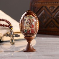 Сувенир Яйцо на подставке икона "Божья Матерь Достойно есть": 