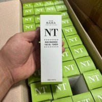 Тонер: Цвет: 200мл
Тонер для проблемной кожи с ниацинамидом Cose De Baha Nt Niacinamide Toner ускоряет процесс обновления клеток, выравнивает тон, осветляет нежелательную пигментацию, укрепляет местный иммунитет. Сужает поры, мягко осветляет и оказывает антибактериальный эффект. Средство нормализует выработку себума, улучшает работу сальных желез, успокаивает раздражение и снимает воспаление. Тонер подходит для ежедневного применения после умывания перед нанесением сыворотки и крема
