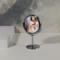 Зеркало на ножке «Круг», двустороннее, с увеличением, d зеркальной поверхности 7,7 см, цвет серебристый: 
