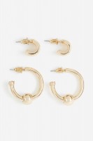 2 Paar Runde Ohrringe: Цвет: https://www2.hm.com/de_de/productpage.1027119011.html
Goldfarben