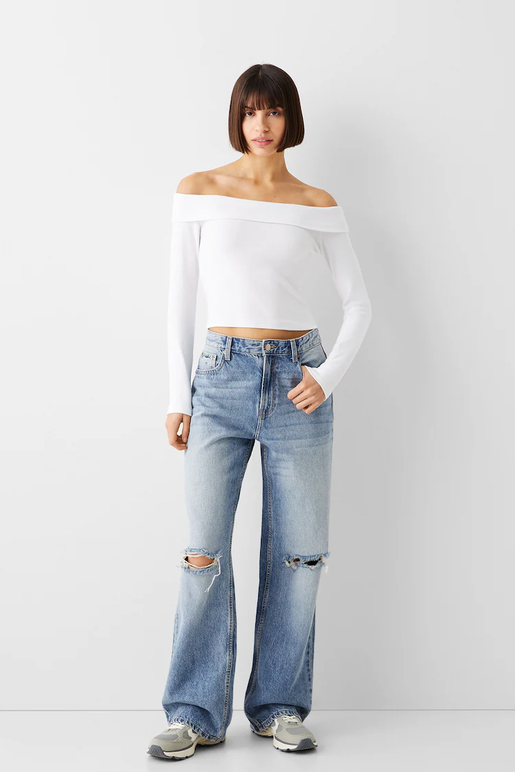 Джинсы Bershka: https://www.bershka.com/de/wide-leg-90%27s-jeans-mit-rissen-c0p149435086.html?colorId=426