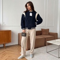 Бомбер: Цвет: Распродажа
New collection
Бомбер
Фирма W
Размер S M
Цена 800?
