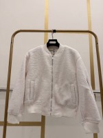 Бомбер: Цвет: РАСПРОДАЖА
New collection
Бомбер барашка
Фирма W
Размер единый
Цена 800?
