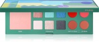 PUPA Milano Pupart S Lidschatten & Kontourpalette f?r Augen und Lippen | NOTINO: F?r ein Make-up, das Ihre Pers?nlichkeit unterstreicht
Die Lidschatten & Kontourpalette f?r Augen und Lippen PUPA Milano Pupart S ist ein Schmink-Set, das Rouge, Lidschatten und Lippenfarben in einem praktischen Etui vereint. Die Palette enth?lt seidige Puderlidschatten mit mattem und glitzerndem Finish, mit denen sich unz?hlige Looks kreieren lassen. Die cremigen Lippenstifte mit klassischem oder mattem Effekt verleihen den Lippen intensive Farbe und ein samtiges Gef?hl, w?hrend das Rouge f?r ein gesundes und nat?rliches Aussehen sorgt. Das alles in einem kompakten Format mit Spiegel und Applikator, ideal f?r unterwegs.
Eigenschaften:
kombiniert Rouge, Lidschatten und Lippenfarben
seidig-weiche Lidschatten f?r unterschiedliche Looks
klassische Lippenstifte f?r intensive Farbe
matte Lippenstifte f?r einen samtigen Effekt
Formel mit bis zu 95 % nat?rlichen Inhaltsstoffen
ohne Talk und dermatologisch getestet
Qualit?t und Design aus Italien
ideal f?r unterwegs und auf Reisen
Anwendung:
Das Rouge mit einem Pinsel auf den Wangenknochen auftragen, um dem Gesicht Frische und Farbe zu verleihen. Den hellsten Lidschatten im inneren Augenwinkel oder unter dem Augenbrauenbogen auftragen, um Lichtpunkte zu schaffen. Mittlere T?ne auf das bewegliche Lid und dunklere Nuancen am ?u?eren Augenwinkel verwenden, um den Blick zu intensivieren. Die Lippencreme von der Mitte der Lippen nach au?en hin auftragen.
Unser Tipp:
F?r einen besonders ausdrucksstarken Blick k?nnen die mittleren Lidschattenfarben auf dem beweglichen Lid und die dunkleren T?ne am ?u?eren Augenwinkel zum optischen Verl?ngern des Blicks verwendet werden. Die klassischen Lippenstifte sorgen f?r intensive Farbe und weiche Lippen, w?hrend die matten Lippenstifte einen raffinierten Samt-Look kreieren.