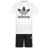 adidas Originals Adicolor Kids / Kids Kit H25274: Цвет: https://www.sportspar.com/adidas-originals-adicolor-kids/kids-kit-h25274
Brand: adidas Set consisting of Shorts and T-shirt Material T-shirt: 100% cotton Material Shorts: 70% cotton, 30% polyester Brand logo above the front hem and on the left trouser leg classic adidas stripes on the sides of the trouser legs BCI – in collaboration with the “Better Cotton Initiative” to improve global cotton cultivation elastic, ribbed crew neck Short sleeve elastic waistband with drawstring two side pockets with zippers without inner lining elastic material regular fit pleasant wearing comfort NEW, with label and original packaging