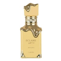 lattafa eclaire banoffi 100ml: Хочешь быть десертом или счастливым моментом?

ПолУнисекс
Год создания2025
ГруппыСладкие
Верхние нотыСладкие ноты
Средние нотыВаниль
Базовые нотыПралине, Мускус, Печенье
СтранаОАЭ
СегментВосточная / Арабская
Lattafa Eclaire Banoffi — сладкий гурманский унисекс-аромат, выпущенный в 2025 году арабским парфюмерным домом Lattafa. Парфюм переносит вас в мир безудержной сладости и комфорта. Сочетая в себе аппетитные гурманские ноты, он пробуждает воспоминания о любимых десертах и тёплых моментах счастья. Этот аромат — как любимый десерт, который согревает сердце и дарит улыбку.

Открывает композицию сочный и нежный дуэт спелого банана и варёного сгущённого молока — насыщенный, кремовый и невероятно аппетитный. Эти ноты мгновенно создают атмосферу уюта, будто вы окунаетесь в детские воспоминания о самых любимых лакомствах. В сердце аромата Lattafa Eclaire Banoffi вас встречает воздушное облако из взбитых сливок и ванили — лёгкое, нежное и обволакивающее. Это сочетание придаёт аромату невероятную мягкость, как первый кусочек торта, тающий во рту. Финальный аккорд завершает роскошное трио из пралине, мускуса и печенья — тёплое, слегка хрустящее и невероятно уютное. Эти ноты придают аромату глубину и стойкость, оставляя после себя сладкий, запоминающийся след, который хочется ощущать снова и снова.