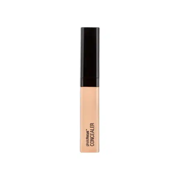 wet n wild Photo Focus Concealer Light Ivory: Цвет: Produktbeschreibung und details Der Concealer zaubert im Handumdrehen einen strahlend frischen Teint und lsst Augenringe Unebenheiten und kleine Makel im Nu verschwinden Die cremige Textur lsst sich mhelos mit dem Applikator auftragen und bis zur gewnschten Deckkraft aufbauen Kontaktdaten embb EMPEAK MARKWINS BEAUTY BRANDS GmbH Ludwigstr   Mnche UrsprungslandHerkunftsort China Anwendung und Gebrauch Concealer auf die entsprechenden Stellen im Gesicht auftragen und vorsichtig mit den Fingerspitzen einklopfen Inhaltsstoffe WaterAqua Cyclopentasiloxane Glycerin Propylene Glycol Hydrogenated Polyisobutene Mica Polymethyl Methacrylate Dimethicone Cetyl PEGPPG Dimethicone Polyglyceryl Isostearate Hexyl Laurate Sorbitan Sesquioleate Dimethicone Crosspolymer
https://www.rossmann.de/de/make-up-wet-n-wild-photo-focus-concealer-light-ivory/p/4049775584021