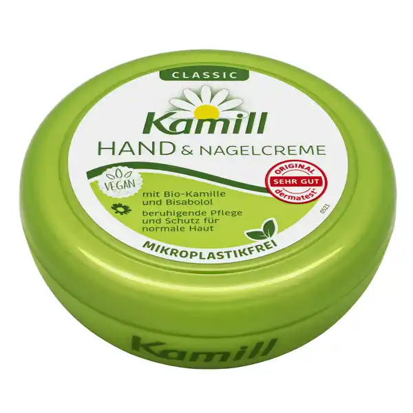 Kamill Hand & Nagelcreme classic: Цвет: Produktbeschreibung und details Beruhigende Pflege Schutz Regeneration und Feuchtigkeit fr normale Hnde mit BioKamillenextrakt und Bisabolol ohne Mikroplastik Farbstoffe Parabene PEGEmulgatoren Mineralle Paraffine tierische Inhaltsstoffe Hautvertrglichkeit dermatologisch besttigt  kontrolliert biologischer Anbau Kontaktdaten Burnus GmbH D  Darmstadt wwwburnusde UrsprungslandHerkunftsort Deutschland Inhaltsstoffe AQUA ETHYLHEXYL STEARATE GLYCERIN GLYCERYL STEARATE SE HYDROGENATED COCOGLYCERIDES CETEARYL ALCOHOL CHAMOMILLA RECUTITA FLOWER EXTRACT BISABOLOL GLUCOSE MYRISTYL ALCOHOL STEARIC ACID PALMITIC ACID LACTIC ACID XANTHAN GUM PROPYLENE GLYCOL BUTYLENE GLYCOL DIMETHICONE PARFUM SODIUM HYDROXIDE PHENOXYETHANOL CAPRYLYL GLYCOL DECYLENE GLYCOL SODIUM BENZOATE POTASSIUM SORBATE BENZYL ALCOHOL HEXYL CINNAMAL LINALOOL BENZYL SALICYLATE LIMONENE CITRONELLOL ALPHAISOMETHYL IONONE CITRAL COUMARIN GERANIOL
https://www.rossmann.de/de/pflege-und-duft-kamill-hand-und-nagelcreme-classic/p/4000196031136