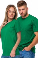 Базовая хлопковая футболка унисекс Happy Fox: Цвет: зеленый
Однотонная футболка унисекс выполнена из натурального 100% хлопка. Футболка с коротким рукавом зеленой расцветке прекрасно подходит мужчинам и женщинам, а также для подростков благодаря широкому размерному ряду.  
Изумрудная футболка из дышащего трикотажа кулирная гладь приятна к телу и отличается особым комфортом – идеальная одежда на лето. 
Благодаря прямому крою подростковая футболка отлично подходит разным типам фигур, хорошо сидит и не стесняет движений. 
Базовая офисная нефритовая футболка универсальна, легко комбинируется с разными предметами женского и мужского гардероба.
Парная футболка – отличный вариант для всей семьи и фэмили лука (family look)! Как женская футболка, она прекрасно сочетается с сарафанами, юбками и комбинезонами. 
А мужчины могут надевать ее с джинсами, брюками, шортами. 
Хлопковая футболка подойдет для занятий спортом, для работы в офисе, для сна и отдыха, домашних дел. 
Трикотажная футболка не боится стирок, надолго сохраняет первоначальный вид и яркость. Вам может подойти эта модель, если вы ищете спортивную мужскую футболку или повседневную футболку для женщин. 
Широкий размерный ряд, есть большие размеры. 
Модель Ирина, рост 167, параметры 88-61-90 см. На ней футболка 44 размера. 
Модель Артем, его рост 172 см, параметры 113-82-100 см. На нем футболка 50 размера.