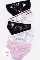 Трусы для девочки 5шт. Donella: Цвет: https://happywear.ru/girls/girl-nignee-belio/girl-underwear-for-girls/6681104
Производитель: Donella
Бренд: Donella
Страна: Турция
Состав: 95% хлопок, 5% эластан
Цвет: микс

Набор трусов из 5 штук для девочек выполнен из гипоаллергенного хлопка. Слипы представлены в черном, белом и розовом цветах и украшены милым принтом слонята.
Классическая средняя посадка и дышащая ткань трусиков подарят свободу движений и сохранят привычный ритм жизни озорного ребенка. Комплект детского нижнего белья выполнен из нежной трикотажной ткани.
Благодаря эластану в составе трусики отлично тянутся и идеально садятся по фигуре. Слипы сохраняют цвет и форму даже после многочисленных стирок, поэтому будут долго радовать девочку.
Благодаря тонкому трикотажу и аккуратному пошиву слипы незаметны под школьной формой и любой другой одеждой. Мягкая эластичная резинка не сдавливает кожу, плоские швы не ощущаются даже при активных движениях, а хлопковая ластовица дарит комфорт в деликатных зонах.
Базовые трусики из трикотажа идеальны для активных игр, гимнастики, занятий спортом в секции или на уроках физкультуры, танцев.
Повседневные слипы с рисунком отлично подходят для детского сада, школы, отдыха дома, сна и прогулок. Широкий размерный ряд позволяет подобрать трусики для девочек 2-7 лет.