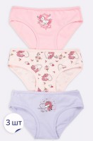 Трусы для девочки 3шт. Baykar: Цвет: https://happywear.ru/girls/girl-nignee-belio/girl-underwear-for-girls/6671348
Производитель: Baykar
Бренд: Baykar
Страна: Турция
Состав: 95% хлопок, 5% эластан
Цвет: микс

Набор трусов из 3 штук для девочек выполнен из приятного к телу гипоаллергенного хлопка. Слипы из комплекта представлены в нежных пастельных цветах и украшены милым принтом пони и надписями. Классическая средняя посадка и дышащая ткань трусиков подарят свободу движений и сохранят привычный ритм жизни озорного ребенка.
Детское нижнее белье выполнено из нежной трикотажной ткани. Благодаря эластану в составе трусики отлично тянутся и идеально садятся по фигуре. Слипы сохраняют цвет и форму даже после многочисленных стирок, поэтому будут долго радовать девочку.
Благодаря тонкому трикотажу и аккуратному пошиву слипы незаметны под школьной формой и любой другой одеждой. Мягкая эластичная резинка не сдавливает кожу, плоские швы не ощущаются даже при активных движениях, а хлопковая ластовица дарит комфорт в деликатных зонах.
Базовые трусики удобны в течение дня, чем бы девочка не занималась: гимнастикой, спортом в секции или на уроках физкультуры, танцами. Повседневные слипы с рисунком отлично подходят для детского сада, школы, отдыха и сна.
Широкий размерный ряд позволяет подобрать трусы для детей от 1 года до 10 лет.