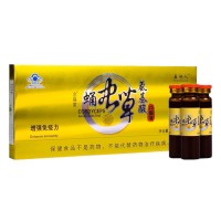 Жидкий Кордицепс (Cordyceps Amino acids Oral): Китайский кордицепс Cordyceps — уникальный продукт восточной медицины для восстановления здоровья и продления молодости. Натуральное средство для нормализации работы основных органов и систем человеческого организма. Кордицепс жидкий — один из лучших китайских препаратов растительного происхождения. Его изготавливают из очень редкого китайского гриба Cordyceps , который растет на вершине гор, на высоте 4000 м. над уровнем моря на солнечных сторонах. Он растет в условиях кислородного голодания, при низкой температуре. Именно такая способность к адаптации, за два года позволяет накапливать в нем огромное количество питательных веществ и биологически активных компонентов. Жидкий Кордицепс — это природный антибиотик. Не стоит этого боятся. Ведь он убивает лишь патогенную флору. Используя нано-технологии, специалисты сумели получить из Кордицепса все полезные элементы в жидком виде! Этот препарат работает по принципу нитроглицерина. Практически сразу он впитывается в кровь, не попадая в желудок. Кордицепс жидкий рекомендуют применять людям пожилого возраста, учащимся, работникам умственного труда. Использование этого препарата повышает содержание кислорода в клетках головного мозга, улучшает мыслительную деятельность. Препарат восполняет питательные вещества клеткам мозга, питает и оздоравливает головной мозг, усиливает память. Также применяется для людей, страдающих различными заболеваниями и имеющими слабый организм. Препарат рекомендуется для работников интенсивного физического труда, для людей с нарушением иммунной системы и напряженным жизненным ритмом. Его можно применять для оздоровления организма и используют в онкологии. Кордицепс жидкий регулирует функции печени, сердца, дыхательной системы, почек, иммунной системы, оказывает противоопухолевое действие, регулирует содержание липидов в крови. Важным является тот факт, что Кордицепс жидкий не имеет противопоказаний. Его можно применять различным категориям людей, от пожилых до детей с самого рождения. А также имеет ряд преимуществ по сравнению с формой препарата в виде порошка в капсулах. Прежде всего, это скорость усвоения: для жидкой формы усвоение начинается уже во рту человека, не достигая желудочно-кишечного тракта. Во-вторых, процент усвоения полезных веществ: для жидкой формы это практически 100 %, а в виде порошка в капсулах этот процент ниже, так как технологически более качественный продукт получается именно в жидкой форме Состав: аминокислотный порошок, Cordyceps militaris. Вспомогательные вещества: Очищенная вода, лимонная кислота, стевиол гликозид. Каждые 100 мл содержат: аденозин 4,08 мг, общее содержание аминокислот 3,48 г. Действие: регулирует и увеличивает уровень иммунитета, повышает выносливость и сопротивляемость организма болезням замедляет процесс старения клеток организма обладает мощным антибиотическим и противовоспалительным действием, которое подавляет десятки патогенных бактерий, в том числе таких, как пневмококк, стрептококк, золотистый стафилококк, герпес, вирусы гриппа, ОРЗ и др. является мягким естественным средством, очищающим организм от шлаков и токсинов обладает противоспазматическим действием, подавляет развитие доброкачественных и злокачественных раковых клеток, успешно используется в комплексной противоопухолевой терапии для стабилизации и сокращения сроков лечения. способствует активной регенерации и функциональному восстановлению поражённых клеток. способствует снижению уровня холестерина в крови, повышению эластичность сосудов, улучшению кровоснабжения мышцы сердца и других органов. предупреждает образование тромбов, обеспечивает профилактику и лечение (в составе комплексной терапии) таких заболеваний как инфаркт миокарда, ишемическая болезнь сердца, инсульт, аритмии, стенокардия. регулирует обмен веществ в тканях сердца, печени и почек. оказывает восстанавливающее действие при атеросклерозе, болезнях печени (гепатит, цирроз печени), болезнях почек, мочеполовой системы (частые мочеиспускания, поллюции, плохие показатели анализа мочи, гломерулонефрит, пиелонефрит, цистит и др. предупреждает переход воспалительных заболеваний в хроническую форму выводит из организма все токсичные вещества (кишечные яды, лекарственные соединения, радионуклиды, соли тяжелых металлов и т.п.) нормализует микрофлору кожных покровов и слизистой: носоглотки, дыхательных путей применяется в комплексной терапии болезней системы дыхания (кашель, одышка, бронхит, воспаление лёгких, туберкулез, астма) снимает неврозы, синдром хронической усталости, улучшает сон. Показания к применению: заболевания сердечно-сосудистой системы (атеросклероз, коронарокардиосклероз, стенокардия, ишемическая болезнь, инфаркт, постинфарктное состояния, тромбозы, тромбофлебиты, нарушения сердечного ритма, гипертония и др.) , болезни пищеварительного тракта (гастриты, язвы, острый и хронический панкреатиты, энтероколиты, колиты, дисбактериоз и др.) , заболевания печени (гепатиты, цирроз, желчекаменная болезнь), болезнь эндокринной системы (тиреотоксикоз, сахарный диабет) , предраковые заболевания (на первом этапе лечения) , онкологические заболевания (на первом этапе лечения) , вирусные заболевания (аденовирусы, грипп, гепатит, герпес) , ЛОР заболевания (гнойная ангина), глазные болезни (катаракта, глаукома), истощение нервной системы (бессонница, повышенная возбудимость, неврозы, апатия, хроническая усталость) , общее истощение организма, заболевания опорно-двигательного аппарата (артриты, артрозы и др.) , аллергические заболевания, аутоиммунные заболевания, болезни крови, другие болезни длительность курса подбирается индивидуально. Способ применения: Препарат можно использовать в зависимости от беспокоящей проблемы, заболевания или же недомогания. Он пригоден как в качестве временного профилактического средства, так и в роли постоянного тонизирующего и укрепляющего иммунную систему лекарственного препарата. Кроме того, его можно принимать и единоразово по мере необходимости, к примеру, при необходимости снять нервное напряжение, при резкой перемене климата. Начать использовать рекомендовано с дозировки в 0.5 мл, для того, чтобы прояснить индивидуальную переносимость к препарату и возможные персональные реакции на определенное вещество из его состава. Детям рекомендуется применять 0.5-1 мл в день, взрослым по 1-ой бутылочке в день во время еды. Продолжительность приема 40-60 дней. При обостренных заболеваниях допускается увеличение частоты принятия препарата до 2-3 раз, но данный период интенсивного приема не должен превышать недельный интервал. Прием препарата определяется соображениями разумности. Курса приема не существует — он зависит от самочувствия. Не нужно бояться возможной головной боли или головокружения в первые 5-7 дней приема препарата, поскольку идет очищение организма, в первые дни может быть обострение проблем, дальше идет бодрость и терапевтический эффект. Упаковка: 12 флаконов по 10 мл в каждом. Бад, не является лекарством, перед употреблением рекомендуется консультация со специалистом.