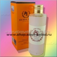 Лосьон для лица с лошадиным маслом 120 мл: Производитель: Belov Модель: Horse oil aqua lotion 120 ml Наличие: Есть в наличии Вес брутто: 350.00 г

Лосьон для лица с лошадиным маслом 120 мл Yanchuntang Horse oil aqua ultra-moisturizing lotion 120 ml Ультра увлажняющий питательный лосьон – эмульсия для лица на основе натурального лошадиного масла от китайского сертифицированного бренда компании Belov. Тягучий увлажняющий лосьон в красивой яркой упаковке, с удобным дозатором и приятным ароматом подойдет для интенсивного увлажнения и питания кожи любого типа. Лосьон для лица с лошадиным маслом смягчает кожу, устраняет шелушение и воспаление, убирает покраснения и успокаивает раздражения. В то же время лосьон с лошадиным маслом достаточно легкий и не жирный, не дает липкости и излишнего блеска. Лосьон Horse Oil на основе натурального лошадиного масла содержит огромное количество жирных кислот и полезных минералов, которые питают и витаминизируют кожу, разглаживают морщины, а самое главное – это сохраняют баланс влаги в каждой клеточке кожи, предотвращая появление сухости и обезвоживания. Объем лосьона с лошадиным жиром для питания и увлажнения лица 120 мл. Способ применения лосьона Horse Oil: На сухую чистую кожу лица мягкими поглаживающими движениями нанести небольшое количество лосьона – эмульсии, можно наносить с помощью ватного диска или кончиками пальцев