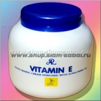 Крем для рук и для тела с витамином Е: Модель: Aron Cream with Vitamin E Наличие: Есть в наличии Вес брутто: 250.00 г

Крем для рук и для тела с витамином Е Aron Moisturizing Cream with Vitamin E Увлажняющий крем для рук и для тела с высоким содержанием витамина Е и масла подсолнечника от тайского производителя Aron. Крем с витамином Е увлажнит кожу, устранит сухость, и подходит для ухода как за кожей рук, так и всего тела, особенно подойдет для огрубевших участков на коленях, локтях, на ступнях ног. Крем с витамином Е Aron имеет приятный нейтральный аромат и быстро впитывается в кожу. Объем крема с витамином Е 200 грамм. Произведено в Таиланде.