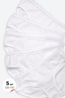 Трусы для девочки 5шт. Happy Fox: Цвет: https://happywear.ru/girls/girl-nignee-belio/girl-underwear-for-girls/6691057
Производитель: Happy Fox
Бренд: Happy Fox
Серия: Happy Fox- Basic lingerie Girl
Страна: Турция
Состав: 95% хлопок, 5% эластан
Цвет: белый.5

Набор классических белых трусиков для девочек и подростков, 5 шт. Симпатичные трусы слипы с оригинальной кружевной резинкой, декорированной узором Кошечки понравятся юным красавицам. Однотонные детские трусы без рисунка выполнены из качественной хлопковой ткани. Подростковые слипы белого цвета дополнят базовую коллекцию нижнего белья вашей дочки.
Хлопковая ткань приятная к телу, очень мягкая и нежная. Благодаря добавлению эластана трусики плотно прилегают к телу, даря отличную посадку по фигуре. Трусики слипы средней посадки отлично тянутся. Аккуратно обработанные швы и хлопковая ластовица обеспечат комфорт в течение всего дня.
Дышащий трикотажный хлопок, из которого выполнены детские трусы слипы, делает их идеальными для занятий спортом, танцами, активного отдыха и спокойного сна. Эластичный трикотаж обеспечивает комфорт в течение всего дня: на активной тренировке, на уроках в школе и просто дома.
Если Вы уже приобрели трусы для девочки в комплекте из 5 штук, обратите внимание на другое нательное хлопковое белье для детей и подростков.