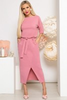 Платье "Сантра" (розовое) П3947: Цвет: https://taigaopt.ru/catalog/platya/94076/
Трикотажное платье длины макси в розовом оттенке способно окутать вас своей нежностью. Универсальное платье, которое стильно дополнит ваш повседневный гардероб. Отлично смотрится как с туфлями на каблуке, так и с кедами или кроссовками. Платье прекрасно подойдёт женщинам в ожидании малыша, ведь его крой позволяет комфортно разместить животик. Платье прямого кроя с акцентным разрезом по переду юбки. Рукав втачной, линия плеча спущена. Платье можно завязать поясом, подчеркнув талию, или носить расслаблено в стиле оверсайз. Пояс из основной ткани входит в комплект. Платье оснащено шлёвками. Есть карманы.
Ткань: трикотаж (состав: 65% п/э, 30% вискоза, 5% эластан);
Цвет: нежно-розовый;
Длина до талии (талия отрезная): 42-54 / 53 см;
Длина готового изделия по спинке: 42-54 / 132 см;
Рекомендована только ручная стирка при 30 С;
Параметры модели: рост - 168 см.