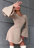 Платье #21159465: Цвет: https://www.krasotka-market.ru/catalog/zhenskaya-odezhda/platya/21159465/
Состав
: 70% хлопок, 20% кашемир, 10% эластан
Страна производитель:
Китай