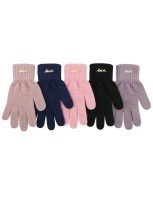 Перчатки для девочки (9-10 лет): Однотонные детские перчатки, мягкие, не сковывающие движения, с отличной посадкой, хорошо сохраняют тепло, декоративный элемент: нашивка.
