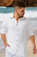 Мужская рубашка из муслина Happy Fox: Цвет: белый
Сделай отдых комфортным! Мужская рубашка выполнена из натурального 100% хлопка – легкой ткани муслин, которая позволяет коже дышать и отлично защищает от солнца. Муслиновая рубашка для мужчин станет отличным вариантом не только для городской среды, но и для летнего отдыха! 
Благодаря свободному крою белая рубашка практически не ощущается на теле и дарит свободу движений. В жаркий солнечный день длинные рукава не позволят обгореть плечам и рукам. 
Хлопковая рубашка станет идеальным вариантом для моря, бассейна и активного отдыха на пляже. Пляжная рубашка быстро сохнет и подойдет для купания и плавания. Однотонную сорочку легко взять с собой в путешествие и насладиться долгожданным комфортом в отпуске летом!
Создай стильный family look (фемили лук) с женской рубашкой арт. HFSL3347!
Широкий размерный ряд, есть большие размеры.
Модель Артем, рост 172 см, параметры 113-82-100 см. На нем размер 48-50.