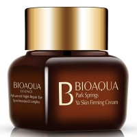 Ночная крем-сыворотка для век Bioaqua Night Repair Eye: Действие:  благодаря воздействию активных компонентов крема (масло ши, дрожжевой экстракт) кожа мгновенно возвращает себе сияние молодости. Состав:  water, glycerol, propylene glycol hydrogenated polyisobutene, cyclic dimethylsiloxane pentamer, shea tree (butyrospermum parkii) fruit butter, sucrose stearade, sodium acrylate/acryloyl dimethyl taurate copolymer, methyl hydroxybenzoate, yeast extract, hydroxyalkyl phenylpropyl fat, oat (avena sativa) β- glucan, bis (hydroxymethyl) imidazolidinyl urea, iadopropynyl butylcarbamate ester, edta disodium, flavors, methylisothiazolinone. При регулярном использовании результат закрепляется: кожа выглядит молодой, визуальные признаки старения становятся менее заметны. Деликатный крем основан на технологиях, способствующих укреплению нежной кожи вокруг глаз. Эффективно борется с темными кругами, отечностью и морщинами. Нежная текстура крема для век позволяет ему мгновенно впитываться, насыщая кожу влагой, сглаживая мелкие морщинки вокруг глаз, убирая мешки под глазами. Способ применения:  после очищения кожи равномерно нанесите необходимое количество крема на кожу вокруг глаз, массируйте подушечками пальцев по массажным линиям до полного впитывания. Используйте ежедневно 2 раза в день. Объём: 20 гр.