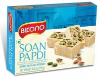 Bikano Soan Papdi Zero Sugar Added 250g / Соан Папди Лайт Халва 250г: Цвет: https://opt-india.ru/catalog/vostochnye_sladosti/bikano_soan_papdi_zero_sugar_added_250g_soan_papdi_layt_khalva_250g/
Бренд: Bikano
Bikano Soan Papdi Zero Sugar Added 250g / Соан Папди Лайт Халва 250г Сладкая нежная халва "Соан Папди Лайт" с орехами- популярная индийская традиционная сладость, которая вызывает самое искреннее наслаждение. Хрустящая, слоистая сладость растворяется во рту и оставляет приятное послевкусие. Изготавливается сладость из нутовой муки высокого качества. Нутовая мука является кладезем таких полезных компонентов, как цинк, калий, фосфор, клетчатка, углеводы, железо и аминокислоты. Халва не только вкусная, но и полезная.