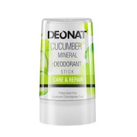 Дезодорант-кристалл с экстрактом огурца DeoNat: Цвет: https://4fresh.ru/products/deon0066?v=DEON0066-0040
СОСТАВ: 100% Ammonium Alum (аммонийные квасцы), экстракт огурца.
Производитель: DeoNat Таиланд
Способ применения: Намочить кончик стика в воде и интенсивно нанести на чистую кожу в подмышечной зоне после душа.
Сроки и условия хранения: Срок годности: 36 месяцев.
Природный минеральный дезодорант для тела с экстрактом огурца.
Экстракт огурца снимает раздражение и успокаивает воспаленную кожу, за счёт высокого содержания витамина В9 ускоряет восстановление кожного покрова и затягивание царапин, в том числе после бритья и депиляции. 
Экстракт огурца обладает повышенной кислотностью, за счёт чего отлично очищает кожу, регулирует производство кожного сала, борется с угревой сыпью, обладает лёгкими вяжущими свойствами, нежно ухаживая за любым типом кожи, в том числе за чувствительной кожей. 
Экстракт огурца обладает сильными антиоксидантными свойствами за счёт содержания витаминов С и Е, кумариновой и галловой органических кислот, которые предохраняют кожу от вредных экологических факторов.  
Экстракт огурца освежает, тонизирует и смягчает кожу, осветляет и выравнивает её тон. Богат витаминами, микроэлементами и минералами. Витамины экстракта принимают активное участие в росте и пролиферации клеток кожи. 
Экстракт огурца содержит энзимы, блокирующие производство меланина, из-за чего эффективно осветляются веснушки и пигментные пятна, смягчаются проявления купероза. 
Экстракт огурца за счёт высокого содержания полисахаридов связывает молекулы воды и удерживает влагу в коже, не препятствуя потоотделению. 
Подходит для всех типов кожи.