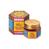 Tiger Balm Red 21g / Бальзам Тигр Красный 21г: Цвет: https://opt-india.ru/catalog/balzam_maz/tiger_balm_red_21g_balzam_tigr_krasnyy_21g/
Бренд: Tiger Balm
Tiger Balm Red 21g / Бальзам Тигр Красный 21г Описание Натуральный продукт Глубокое обезболивание Tiger Balm используется и продается по всему миру около 100 лет. Tiger Balm обеспечивает полную линию продуктов, облегчающих боль. Многие говорят: "Tiger Balm работает там, где болит", попробуйте и вы. Концентрированный Tiger Balm Liniments быстро проникает и эффективно снимает симптомы боли в мышцах и суставах, например, при простых болях в спине или пояснице, артритах, растяжении, синяках. Использование : для временного облегчения несильных болей в мышцах и суставах, связанных с простыми болями в спине или пояснице, артритом, синяками, растяжением. Рекомендации по Применению Для взрослых и детей старше 12 лет: наносить на болезненные места до трех-четырех раз в день ежедневно. При возрасте до 12 лет лучше сначала посоветоваться с врачом. Предупреждения Только для наружного применения. При использовании средства: Избегать контакта с глазами и слизистыми оболочками. Не наносите на открытые раны или поврежденную кожу. Не бинтовать туго и не применять электрическую грелку. Прекратите использование и обратитесь к врачу, если состояние ухудшается; Боль сохраняется более семи дней Боль проходит, но через несколько дней возвращается. В случае беременности и лактации обратитесь перед использованием за советом к врачу. Хранить вне досягаемости детей. При попадании внутрь организма немедленно обратитесь к врачу или в токсикологический центр. Этот продукт может вызывать аллергию у некоторых людей. Проведите тест на небольшом участке кожи перед использованием.