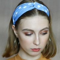 Повязка на голову D1697250780: Цвет: https://fashion-v.ru/magazin/product/povyazka-na-golovu-d1697250780
