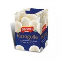 Bikano Rasogolla 1kg / Расгулла Творожные шарики 1кг: Цвет: https://opt-india.ru/catalog/vostochnye_sladosti/bikano_rasogolla_1kg_rasgulla_tvorozhnye_shariki_1kg/
Бренд: Bikano
Bikano Rasogolla 1kg / Расгулла Творожные шарики 1кг Расгулла – это сказочная индийская сладость, которая получила всемирную известность. Бенгалия благодаря этому лакомству стала мировой столицей чудесных сладостей. Расгулла может по-хорошему свести с ума даже людей равнодушных к сладкой пище.