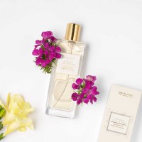 Туалетная вода Women Collection Innocent White Lilac, 50 мл: https://www.oriflame.ru/products/product?code=32438
Расцветай! Свежая и деликатная композиция, вдохновлённая весенним садом.
Тип аромата: цветочный
Основные ноты: гелиотроп, зелёные листья, белая сирень.