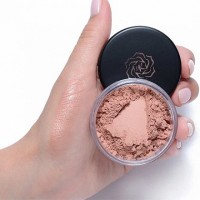 В215 Румяна сатиново-шиммерные "Каштаново-розовые" Kristall Minerals Cosmetics: Сатиновые румяна - это продукт, который совмещает в себе две функции: придаёт здоровый румянец лицу и подсвечивает кожу, делая её более ухоженной и отдохнувшей.
СОСТАВ:
Слюда, диоксид титана, стеарат цинка, магния стеарат, оксиды железа, ультрамарины, аллантоин.