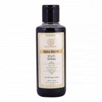 Khadi Trifala Herbal Hair Oil Lustrous Hair 210ml / Масло для Блеска Волос с Плодами Трифала 210мл: Цвет: https://opt-india.ru/catalog/maslo/khadi_trifala_herbal_hair_oil_lustrous_hair_210ml_maslo_dlya_bleska_volos_s_plodami_trifala_210ml/
Бренд: Khadi Naturals
Khadi Trifala Herbal Hair Oil Lustrous Hair 210ml / Масло для Блеска Волос с Плодами Трифала 210мл •  Травяное масло Кхади с Тулси - для волос питает ваши волосы, предотвращает выпадение волос. Обеспечивает глубокое кондиционирование для предотвращения секущихся кончиков.   •  Тулси - одно из самых почитаемых растений Индии, природный тоник, антиоксидант, анальгетик, антисептик, афродизиак, обладает противовоспалительными, жаропонижающими, отхаркивающими, антибактериальными, противогрибковыми свойствами, традиционное аюрведическое средство от лихорадки, бронхита, кашля, простуды, малярии, лечит ревматизм и артрит.   •  Тулси, иначе известный как Священный Базилик, описанный в древнеиндийских ведических текстах как Дар человечеству от Бога Эволюции Шри Вишну известен своей целительной силой, и имеет богатую историю, уходящую корнями в древние восточные использует 3000 лет назад. Исторически используется как лекарство благодаря своей повсеместной целительной силе, листья Тулси сейчас рассматривается большинством стран как адаптогены (анти-стресс-агенты) и широко используется для укрепления здоровья во всем организме. gauri.com.ua •  Травяное масло для волос Тулси питает ваши волосы, предотвращает выпадение волос. Это лучшая из трав, рекомендуемые в аюрведе для того чтобы помочь предотвратить потерю волос. Обеспечивает глубокое кондиционирование для предотвращения секущихся кончиков. Секущиеся концы будут сведены к минимуму, так как это масло для волос глубоко впитывается в кожу головы и оказывает влияние на корни волос.   •  Активные компоненты масла (антиоксиданты, сапонины, фитостероиды и др.) при втирании в кожу головы легко впитываются через кожу, депонируются в подкожном жировом слое, откуда сразу попадают в кровоток по мере необходимости и использования организмом, минуя биотрансформацию в печени (которая происходит при всасывании их из желудочно-кишечного тракта при оральном применении). В результате применения масла с Тулси устраняется хрупкость волос и ногтей, предотвращается облысение, восстанавливается рост волос, укрепляется иммунная, гормональная и нервная системы, стабилизируется энергетический баланс организма и повышается выносливость. Кроме того, замедляется старение как женского, так и мужского организма, разглаживаются морщины, нормализуется кальциевый и водно-солевой обмен.    •  Тулси - один из важных компонентов косметических средств для ухода за лицом и телом и волосами - это кремы, тоники, бальзамы, гели для душа, шампуни и многие другие продукты.   