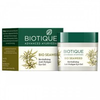 Biotique Bio Seaweed Revitalizing Anti-Fatigue Eye Gel 15g / Био Гель Восстанавливающий для Кожи Вокруг Глаз Против Усталости с Водорослями 15г: Цвет: https://opt-india.ru/catalog/krem/biotique_bio_seaweed_revitalizing_anti_fatigue_eye_gel_15g_bio_gel_vosstanavlivayushchiy_dlya_kozhi_/
Бренд: Biotique
Biotique Bio Seaweed Revitalizing Anti-Fatigue Eye Gel 15g / Био Гель Восстанавливающий для Кожи Вокруг Глаз Против Усталости с Водорослями 15г •  Соединение древних Аюрведических  рецептов Индии с опытом швейцарских косметологов - Органическая, натуральная косметика с терапевтическими свойствами Bio Biotique Botanicals - экологически чистая и биодеградируемая.   •  Восстанавливающий гель для век с Морскими Водорослями Био Морские водоросли, Биотик, Biotique Bio Seaweed Revitalizing Anti-fatigue Eye Gel - легкий, освежающий для комплексного ухода за чувствительной кожей вокруг глаз. Снимает напряжение с уставших глаз, успокаивает кожу, предотвращает образование темных кругов и отеков. Укрепляет стенки капилляров, замедляет старение кожи и разглаживает мимические морщинки. •  После применения крема кожа выглядит отдохнувшей, свежей и упругой. Особенно рекомендуется для использующий контактные линзы и очки, а также при регулярном продолжительном использовании компьютера. Изготовлен по древнему аюрведическому составу.   •  Способ применения: нанести необходимое количество средства ровным тонким слоем на предварительно очищеную кожу вокруг глаз. Использовать утром и вечером.   •  Состав: chlani ghas (морские водоросли)1%,punarnava (бурхавия диффузная) 3%, bahera (бибхитаки)3,5%, badam (миндальное масло)1,5%, jaiphal (мускатный орех)0,5%, madhu (мед)2%, kheera (огурец)1%, Himalayan water Q.S. (горная вода).  