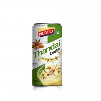 Bikano Kesar Thandai Drink 180ml / Кесар Тандай Напиток Безалкогольный Освежающий 180мл: Цвет: https://opt-india.ru/catalog/vostochnye_sladosti/bikano_kesar_thandai_drink_180ml_kesar_tanday_napitok_bezalkogolnyy_osvezhayushchiy_180ml/
Бренд: Bikano
Bikano Kesar Thandai Drink 180ml / Кесар Тандай Напиток Безалкогольный Освежающий 180мл Тандай — прекрасный холодный освежающий напиток, приготовленный из молока, миндаля и пряных специй. Традиционно этот напиток готовится во время праздника Холи (фестиваль цветов).