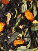 Чай "Бабушкин сад" 100 г: Купаж из классических черных индийских чаев с добавленем чабреца, мяты, сублимированных ягод облепихи, цедр лимона. Содержит пищевые ароматические масла.