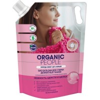 Био бальзам для стирки деликатных тканей Organic People: Цвет: https://4fresh.ru/products/orgp0075
СОСТАВ: Вода очищенная, 5-15%: анионное ПАВ*, * - получено из кокосового масла.
Производитель: Organic People Россия
Страна производства: Россия
Сроки и условия хранения: Срок годности: 36 месяцев.
Безопасное средство, которое гарантирует безупречное качество стирки изделий из шерсти и шелка. Благодаря уникальной высокоэффективной формуле био бальзам мгновенно растворяется в воде и глубоко проникает в структуру ткани. Исключительно бережно отстирывает и удаляет сложные загрязнения, сохраняя мягкость  и первоначальный вид изделий. Восстанавливает структуру ткани, защищает ее от преждевременного износа, образования катышков и вымывания цвета.
Органическое масло арганы восстанавливает волокна ткани, придавая  мягкость и изысканный аромат. Протеины японского шелка укрепляют и обновляют ткань, сохраняя ее первоначальную структуру.
Не содержит опасных химических веществ: Парабены, SLS, EDTA и NTA, Нефтепродукты , Фосфаты, Фталаты, Фенолы, Формальдегид, Хлор.