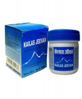 Kailas Jeevan Multipurpose Ayurvedic Cream 60g / Универсальный Крем для Всего Тела 60г: Цвет: https://opt-india.ru/catalog/balzam_maz/kailas_jeevan_multipurpose_ayurvedic_cream_60g_universalnyy_krem_dlya_vsego_tela_60g/
Бренд: Кайлаш Дживан
Kailas Jeevan Multipurpose Ayurvedic Cream 60g / Универсальный Крем для Всего Тела 60г Об универсальности и ценности средств восточной медицины уже известно многим из нас. Одним из таких по-настоящему чудодейственных средств является индийский крем Кайлаш Дживан . Это многофункциональное средство, которое благодаря своему уникальному составу можно применять как наружно, так и внутрь. Спектр его лечебных свойств удивляет.   Показанием к наружному применению являются любые проблемы с кожными покровами:   ожоги, порезы, свищи, угри, фурункулы, геморрой, гнойные раны, бородавки, дерматиты всех этиологий, обморожения, укусы насекомых, и многое другое.