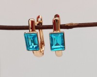 Серьги с кристаллами Swarovski: Цвет: https://fashion-v.ru/magazin/product/sergi-r0315715007630-1
ЦВЕТ: Light Turquoise
Вставка: кристаллами Swarovski
Материал изделия: ювелирный сплав
